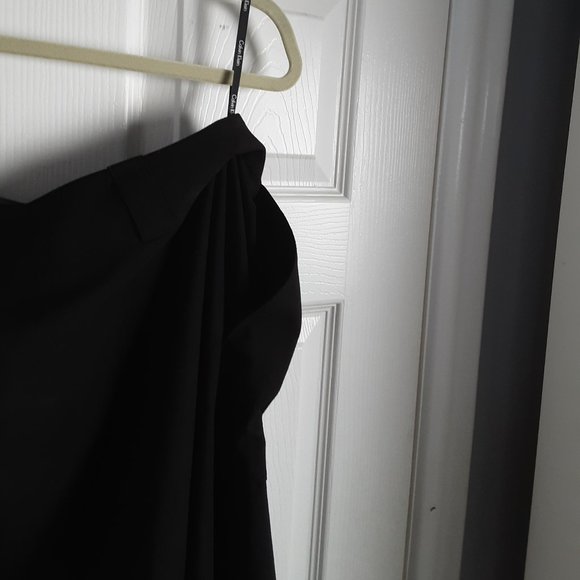 CALVIN KLEIN Black Midi Skirt with Pockets Size10 - Picture 3 of 3